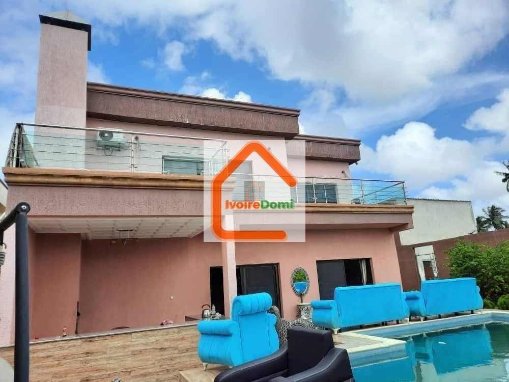 UN DUPLEX DE TYPE F7 EN VENTE A ABIDJAN A PORT-BOUET