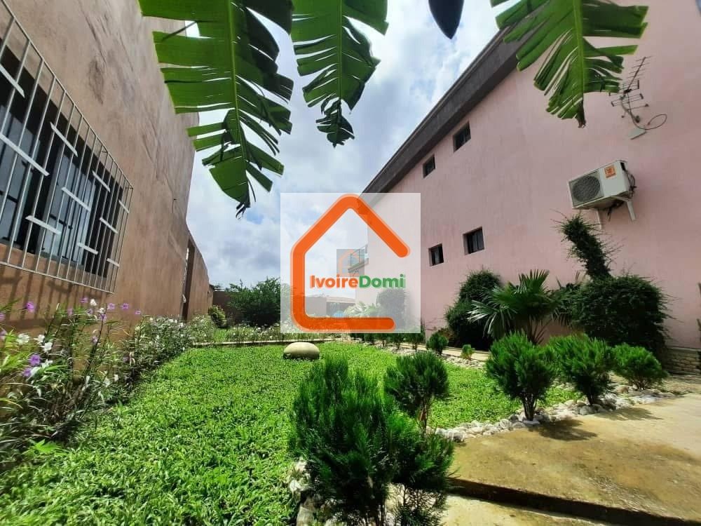 UN DUPLEX DE TYPE F7 EN VENTE A ABIDJAN A PORT-BOUET