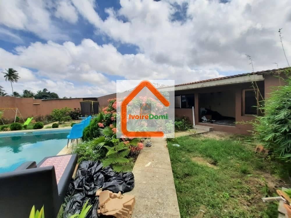 UN DUPLEX DE TYPE F7 EN VENTE A ABIDJAN A PORT-BOUET