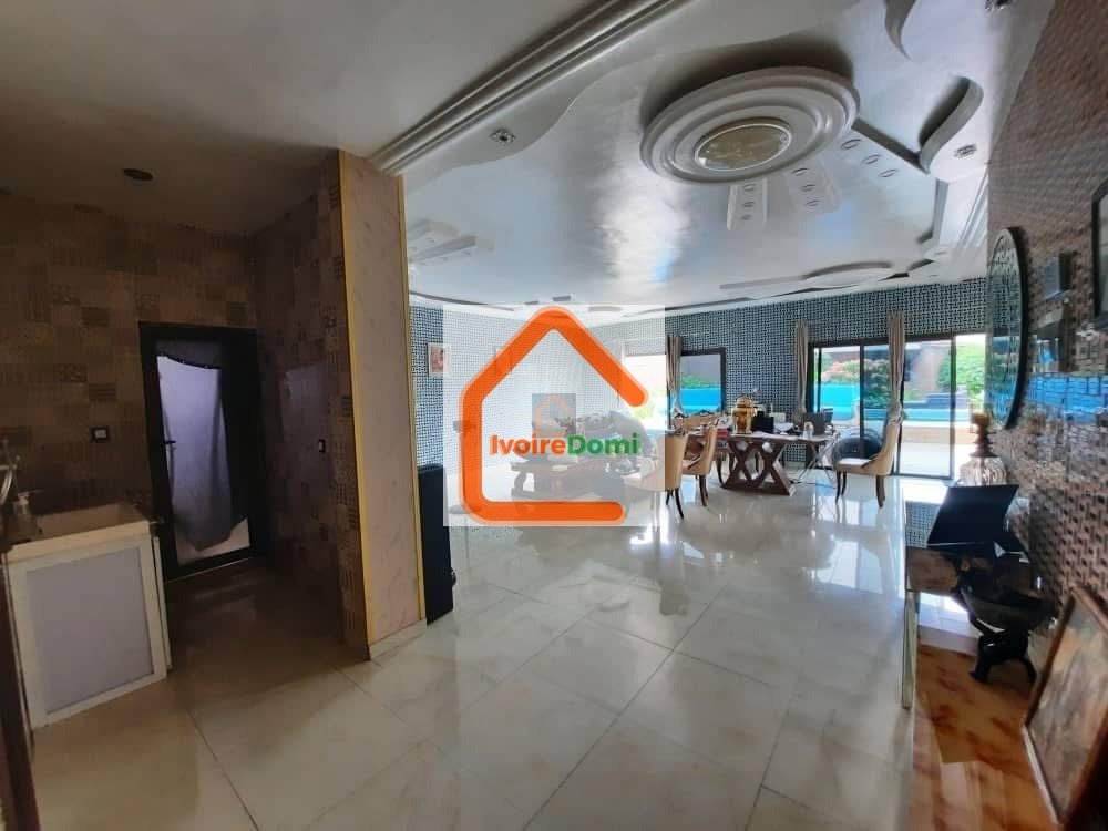 UN DUPLEX DE TYPE F7 EN VENTE A ABIDJAN A PORT-BOUET