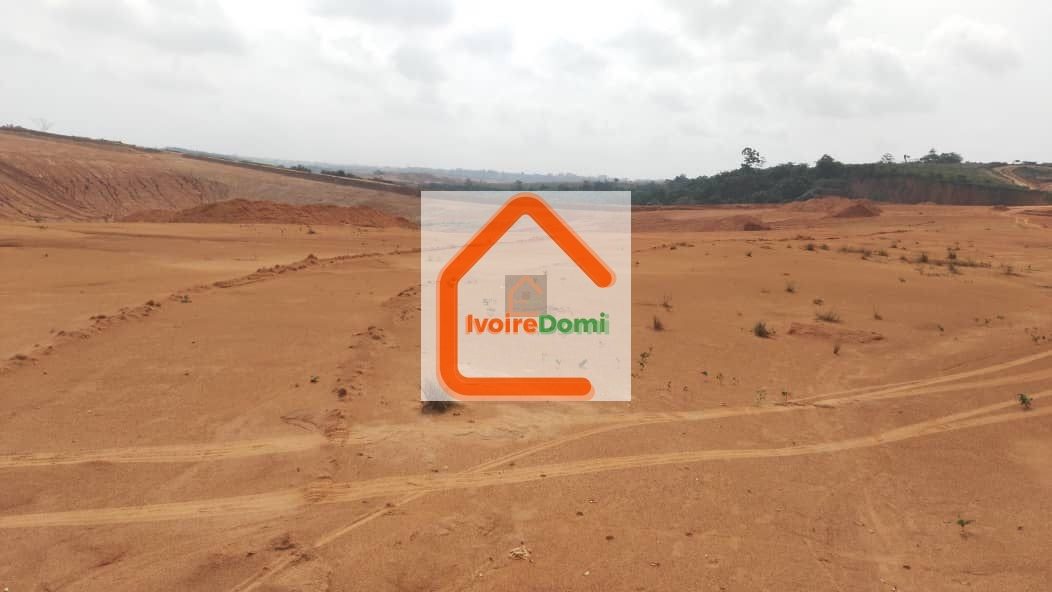 Terrain en vente à ANGRE