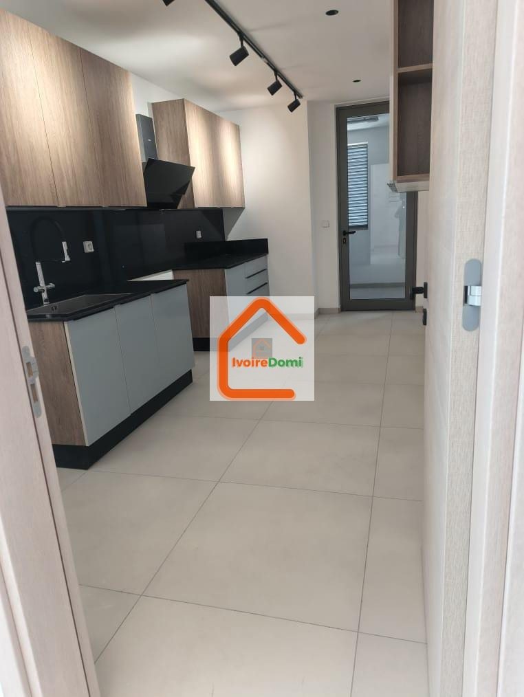 EN LOCATION UN APPARTEMENT 5 PIÈCES HAUT STANDING 📍Abidjan Zone 4 A Proximité de cap Sud