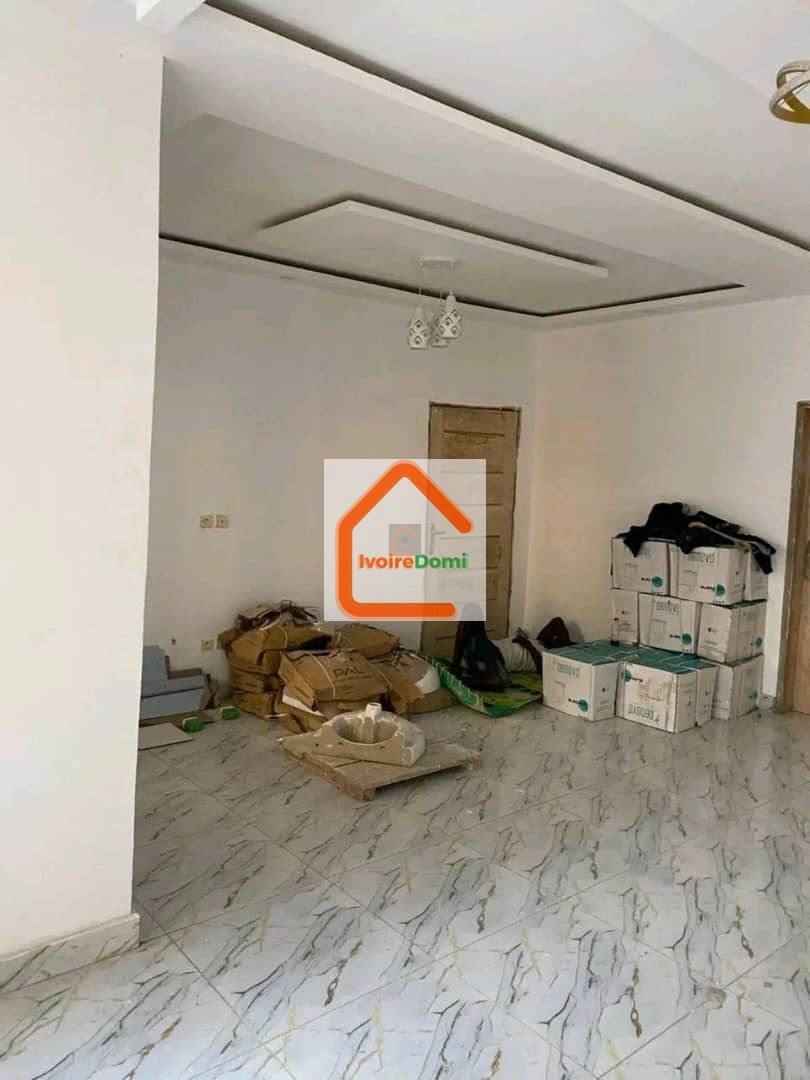 *COCODY ANGRÉ 10 EM TRANCHE* ENCORE UNE VILLA DISPONIBLE.