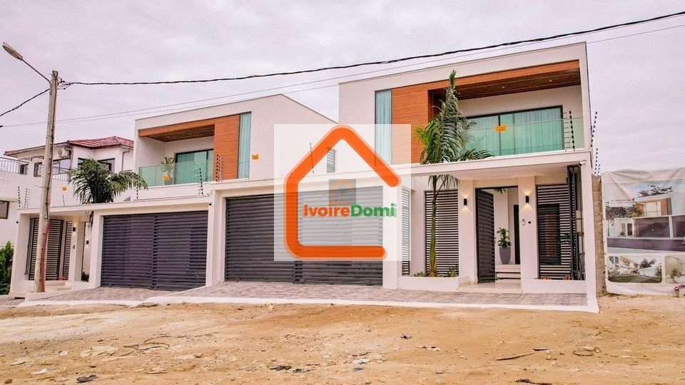 EN VENTE – Villa Duplex haut standing à Cocody Angré Nouveau CHU – ⁠04 chambres spacieuses