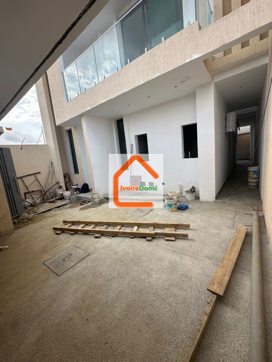 CHAP CHAP SA NÉ DUR PAR OO’OH MISE EN VENTE A COCODY ANGRÉ CHU A DJOROBITE 1📍 2 VILLAS