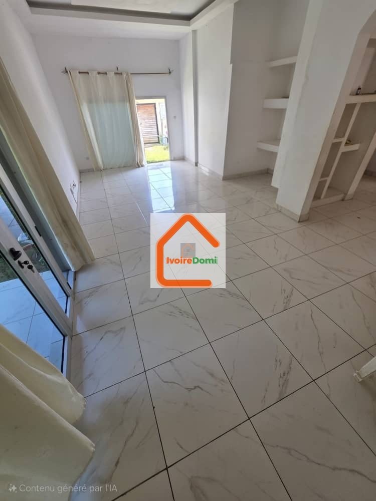 Duplex *6 pièces*( 4 chambres 2 salon 1 salle à manger) à louer à grand bassam