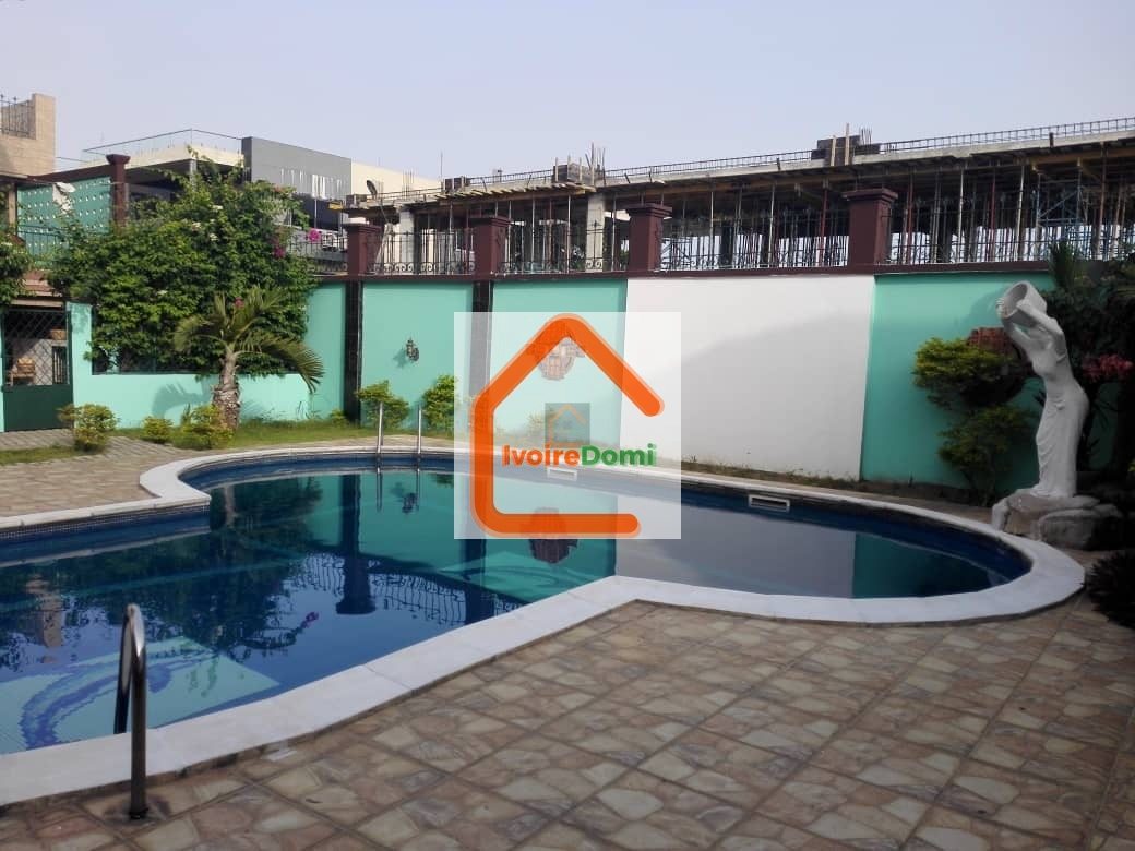 *EN VENTE COCODY RIVIERA GOLF1*🇨🇮🏘 *COCODY RIVIERA GOLF I* *UNE SUPERBE VILLA DE 22 PI