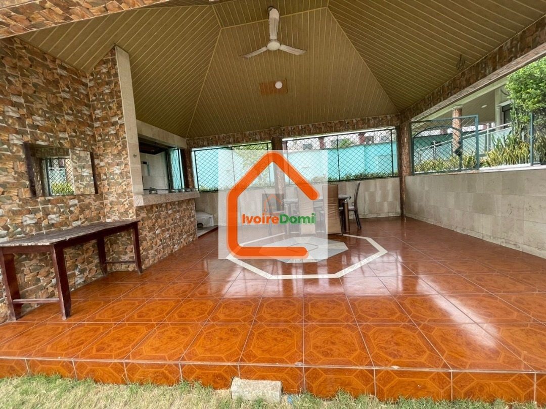 *EN VENTE COCODY RIVIERA GOLF1*🇨🇮🏘 *COCODY RIVIERA GOLF I* *UNE SUPERBE VILLA DE 22 PI