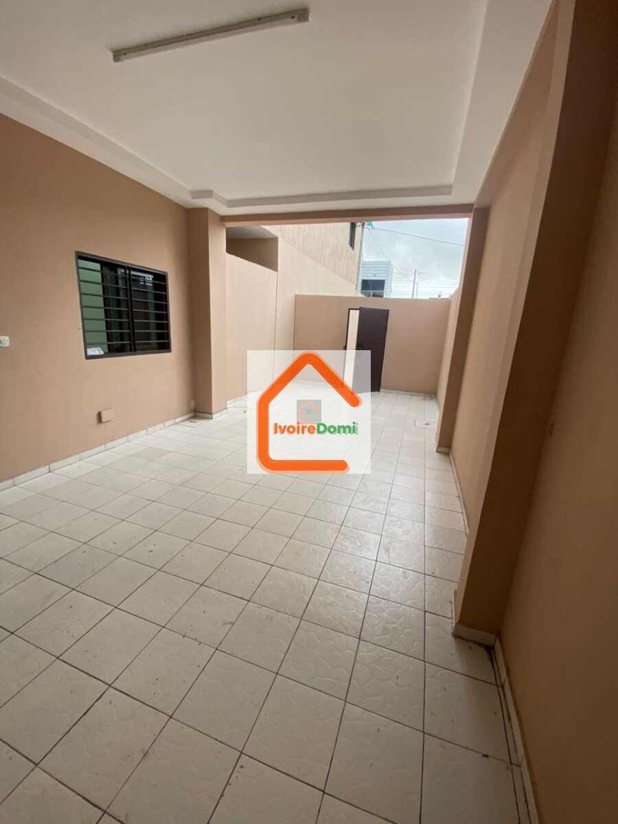 Duplex 5 pièces autonomes avec un garage de 3 voitures 🚗🚗🚗 balcon dans la chambre
