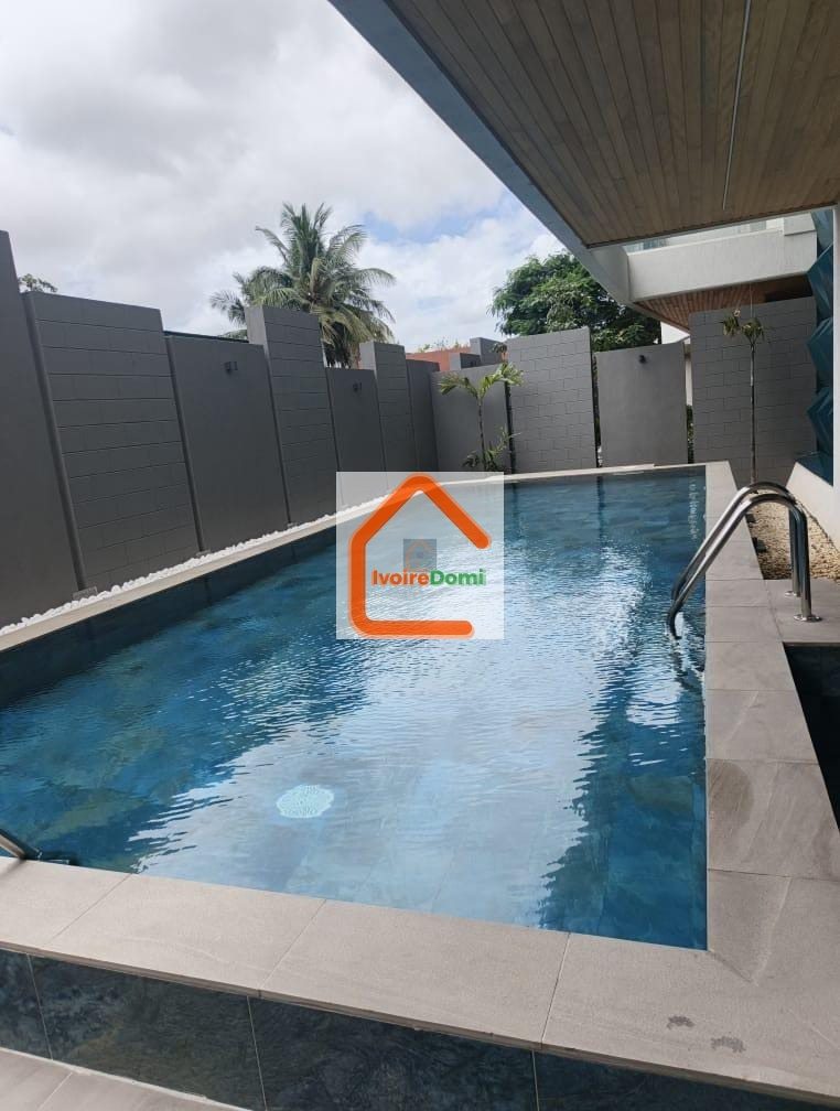 EN LOCATION UN APPARTEMENT 5 PIÈCES HAUT STANDING 📍Abidjan Zone 4 A Proximité de cap Sud