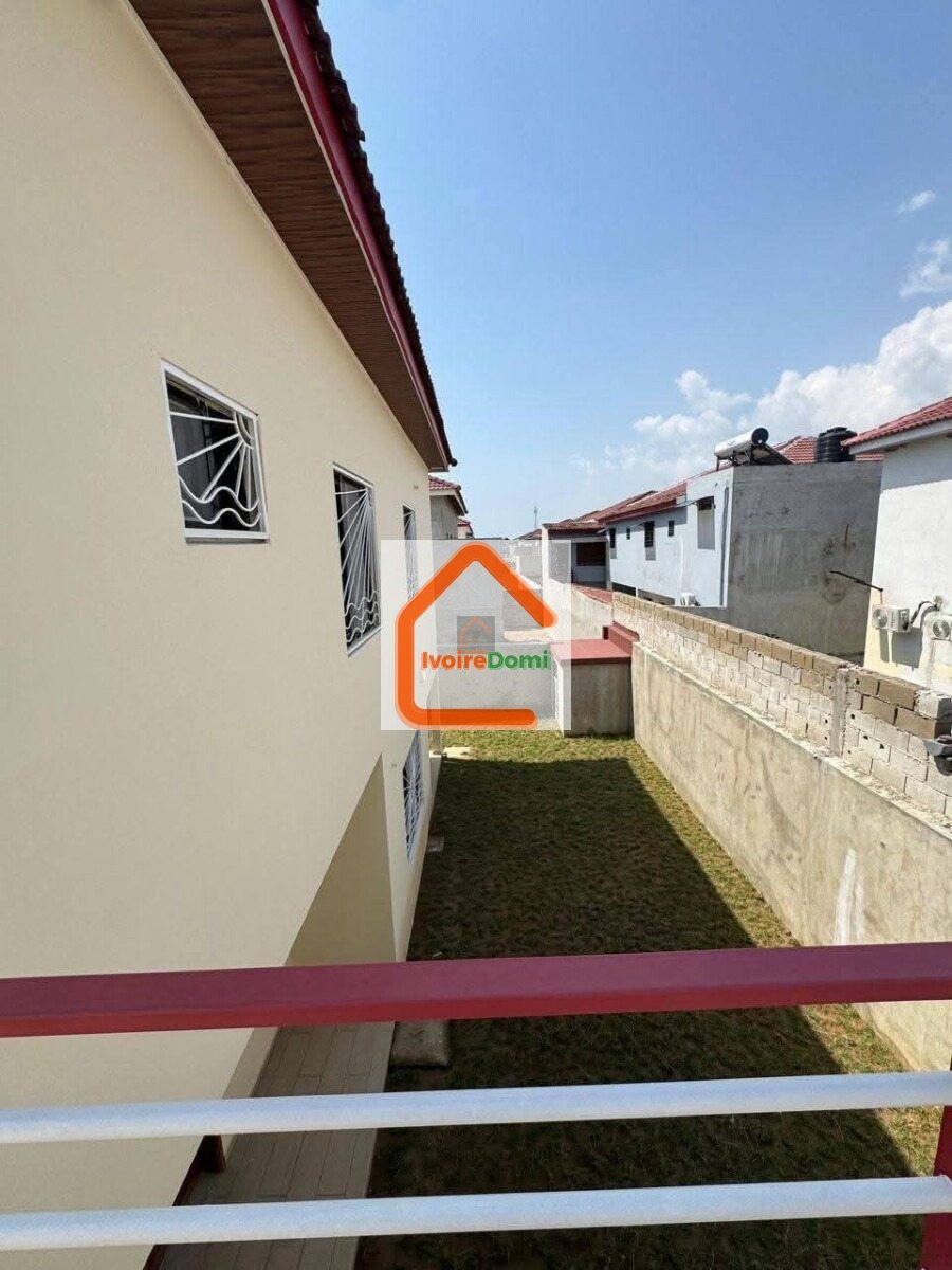 📍BASSAM🏡 À LOUER ✨Villa 5 pièces + Piscine ✅Loyer 800000 FCFA 📍 Grand-Bassam, Modeste