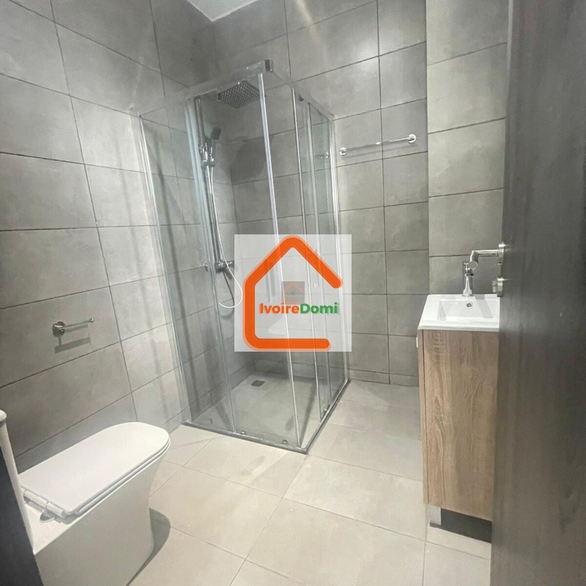 En location nouvel appartement riviera palmeraie Appartement de 03 pièce bon standing