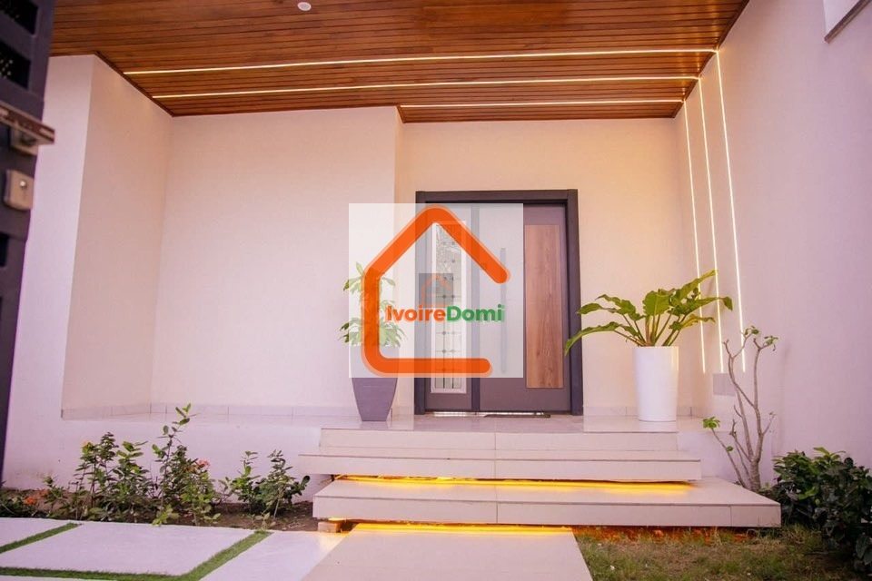 EN VENTE – Villa Duplex haut standing à Cocody Angré Nouveau CHU – ⁠04 chambres spacieuses