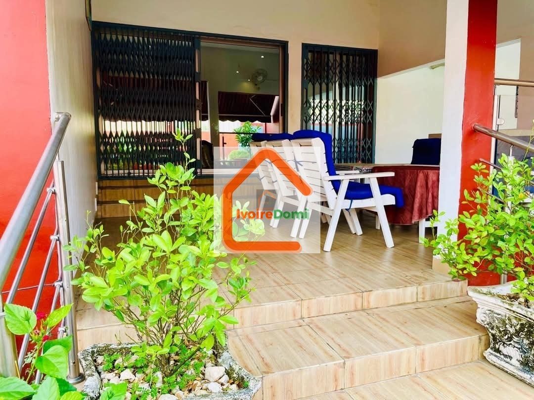 À VENDRE UNE SUBLIME VILLA DE 05 PIÈCES + UNE INDÉPEND
