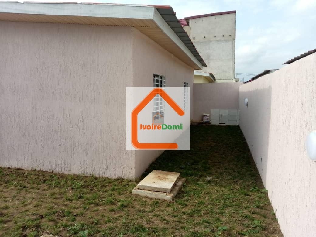 À LOUER – 3 Villas Basses de 4 Pièces à Bingerville, Cité Laurier 20 📍