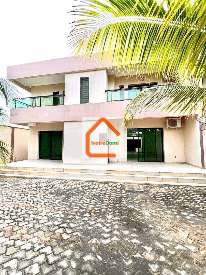 *BASSAM MOCKEYVILLE 📍* Mise en vente d’une magnifique villa haut standing de 06 pièces