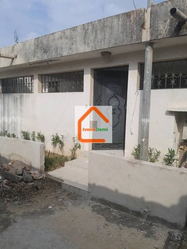 Location villa 4pièces -Cocody-Angré cité djibi 1