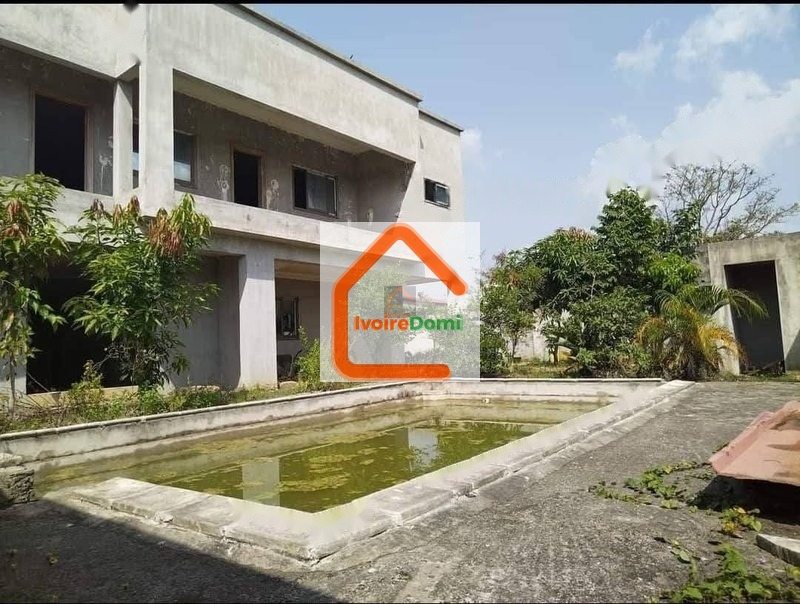 Vente villa duplex 5pièces + piscine à Bingerville
