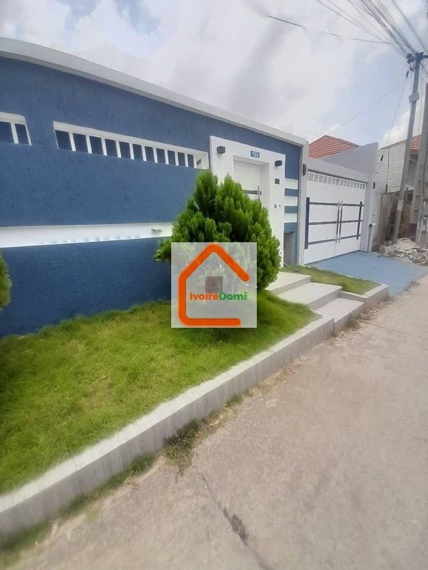 Location villa duplex 5pièces -Cocody-angré