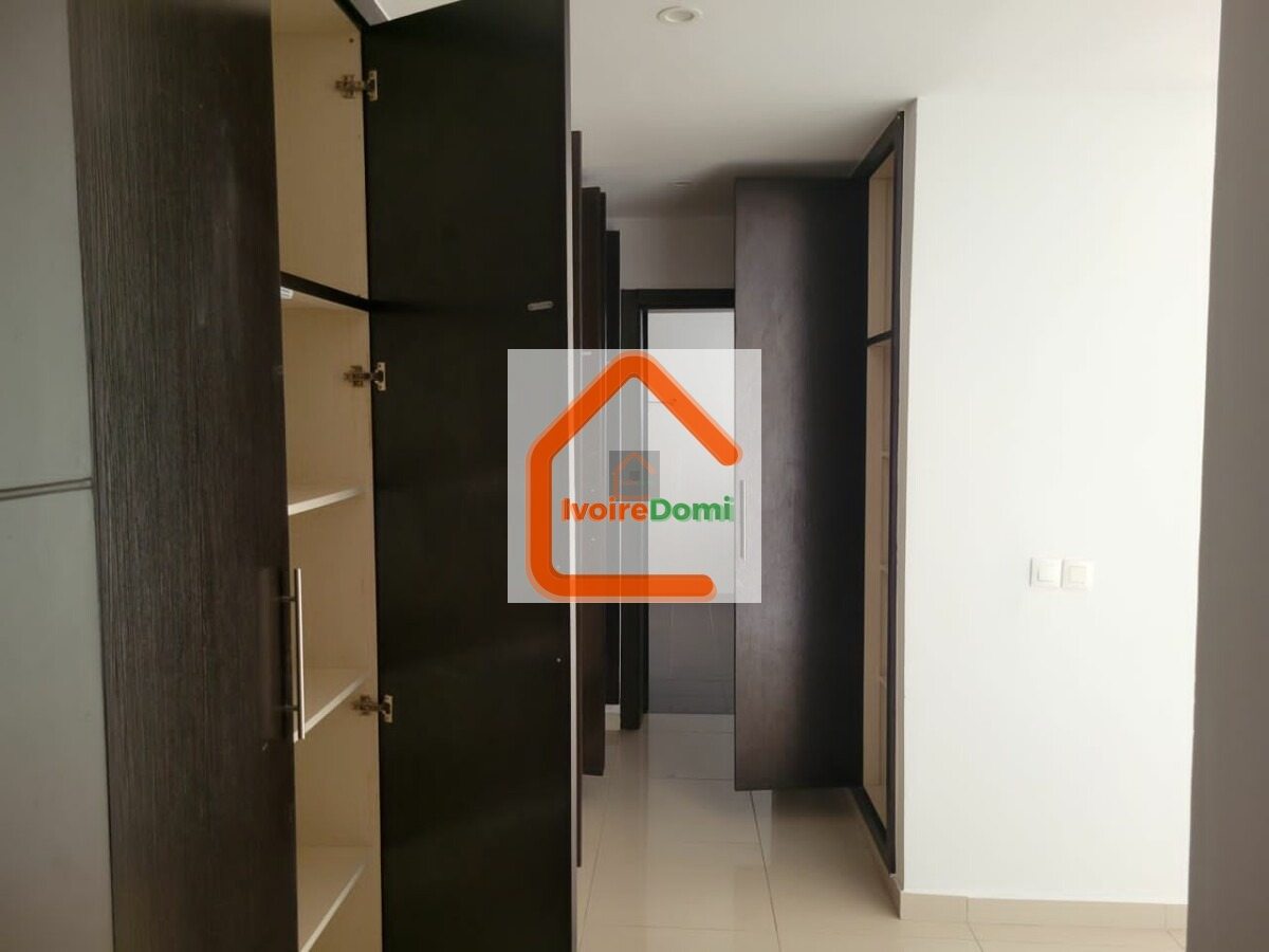 MAGNIFIQUE VILLA DUPLEX 7 PIÈCES + 2 DÉPENDANCES ANGRE GESTOCI – Cité ÉQUINOXE