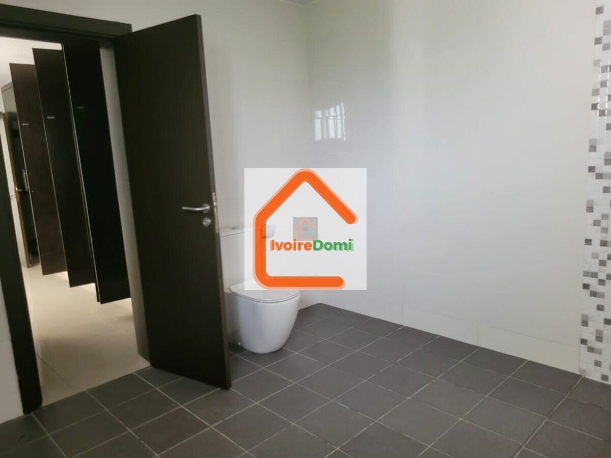 MAGNIFIQUE VILLA DUPLEX 7 PIÈCES + 2 DÉPENDANCES ANGRE GESTOCI – Cité ÉQUINOXE