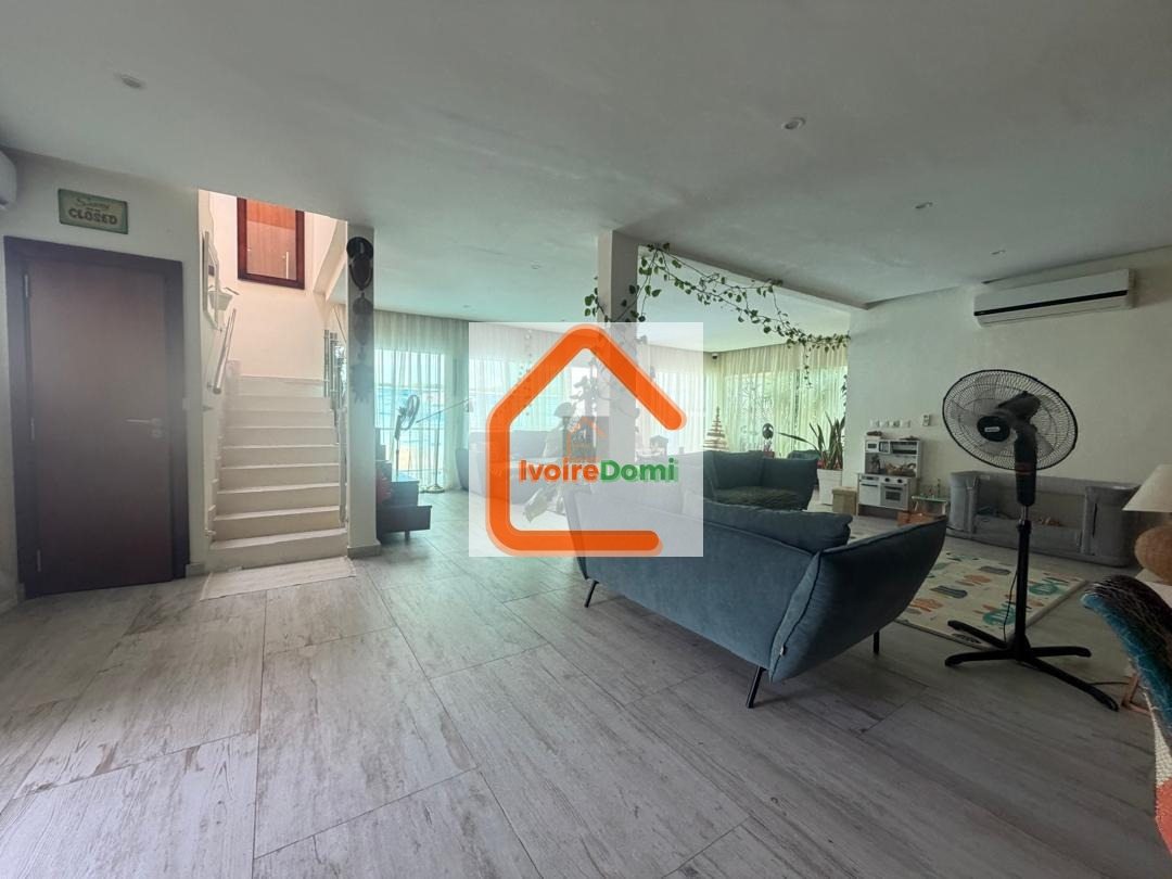 LOCATION, Riviera 04 – Synacassci 2, Une belle duplex de 05 pièces