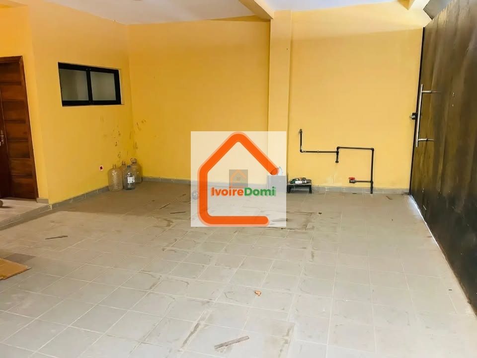 A VENDRE UNE BELLE VILLA DUPLEX 7 PIECES A LA RIVIERA FAYA JULES VERNES SUR 260M2