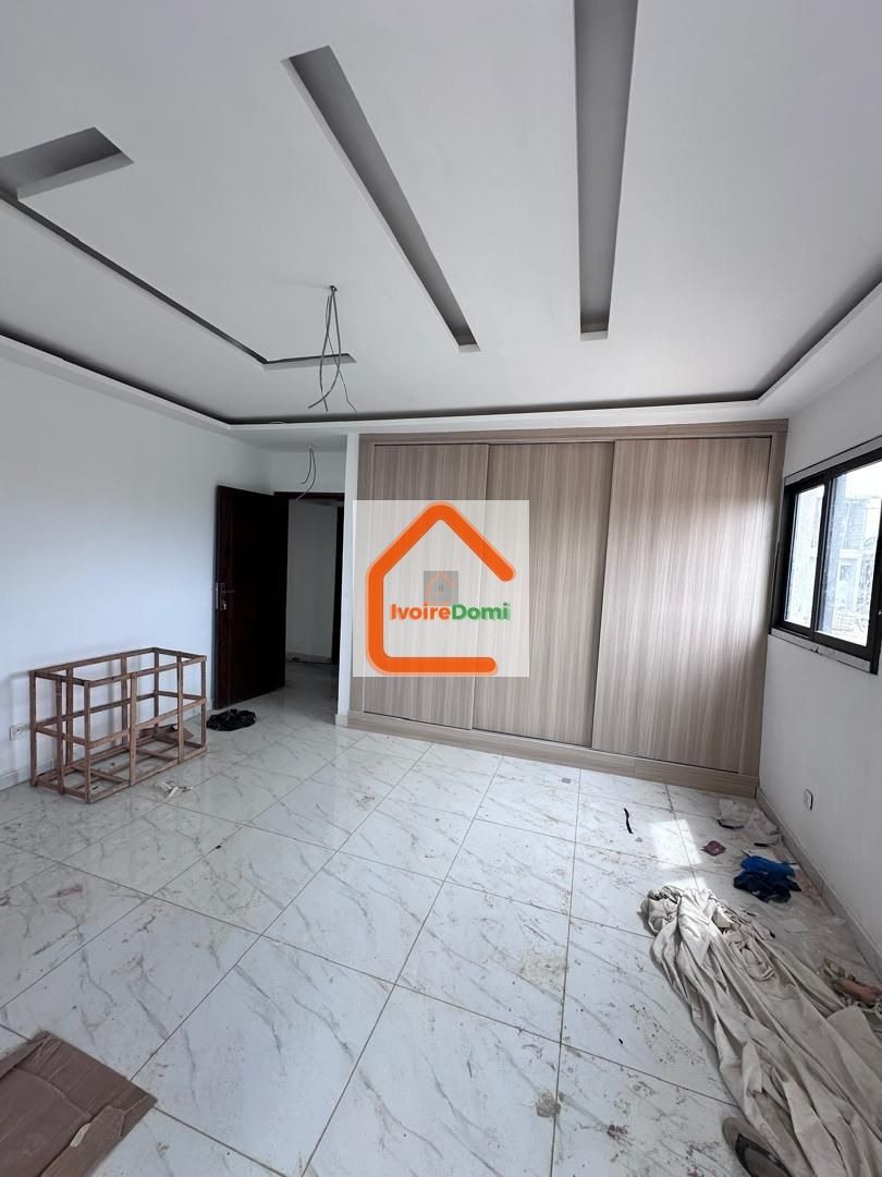 Immeuble R+3 -Cocody-riviera faya