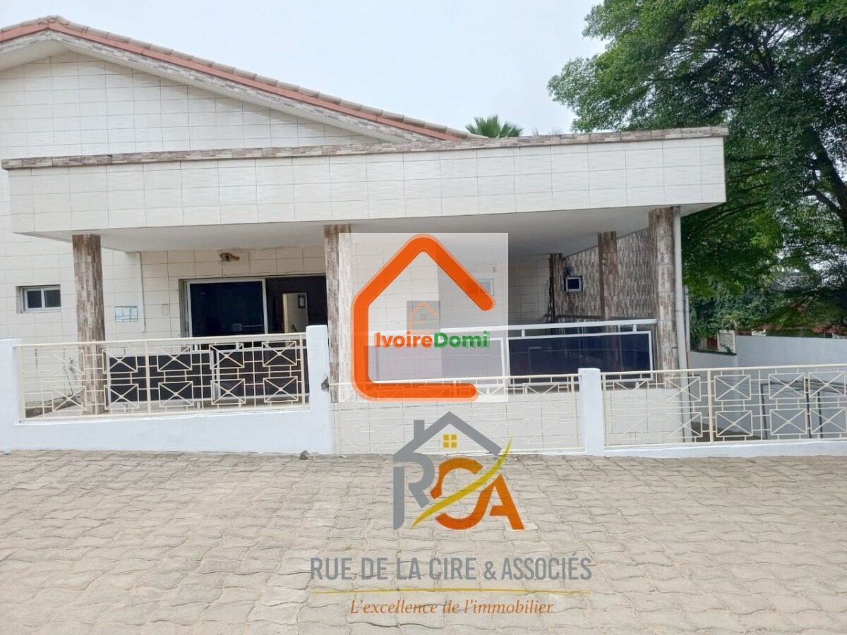 VILLA DUPLEX DE GRAND STANDING 🏠