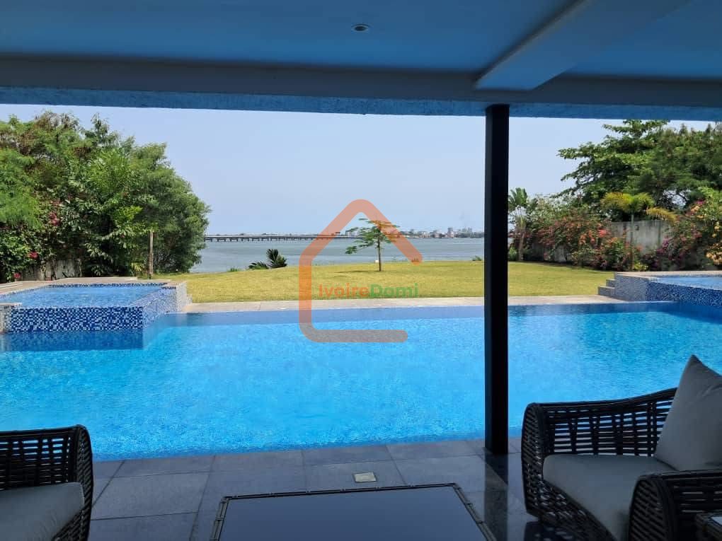 EN VENTE ! UNE VILLA DE HOTE A LA RIVIERA GOLF1 EN BORDURE DE LAGUNE