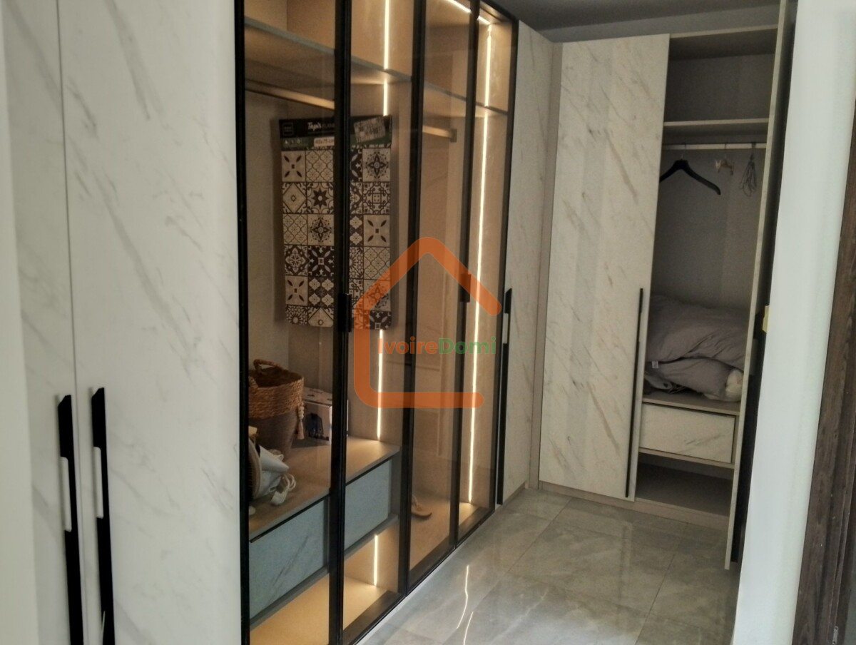 En vente une nouvelle villa F7 avec 2 apparts F2 a la riviera abatta résidentielle
