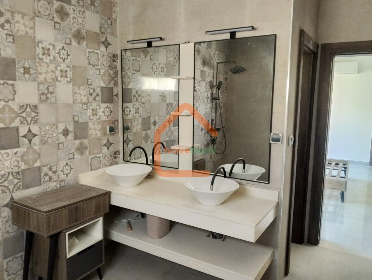 En vente une nouvelle villa F7 avec 2 apparts F2 a la riviera abatta résidentielle