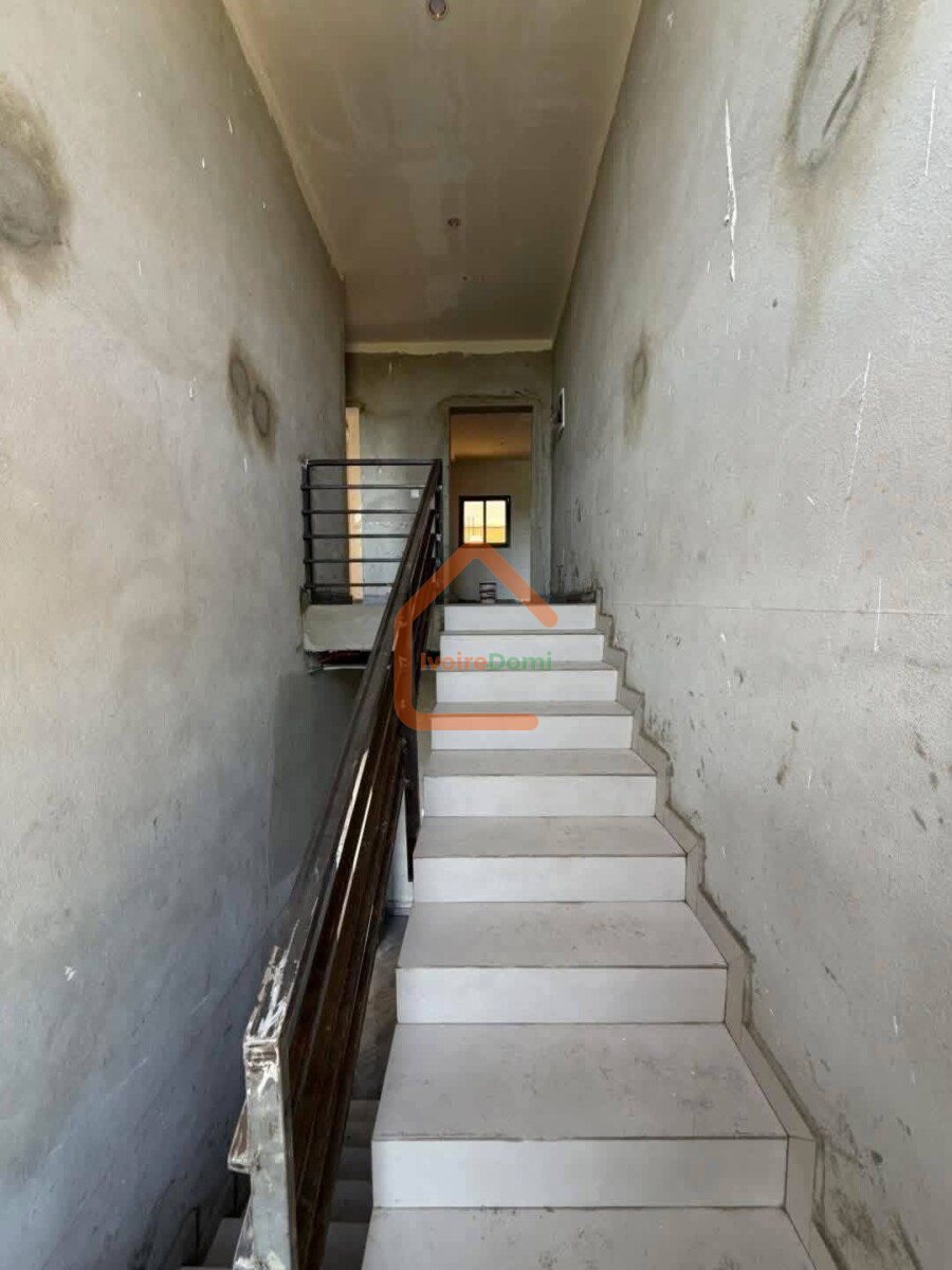 D’une villa duplex de 5 pièces à Bingerville, derrière l’hôpital Mère-Enfant