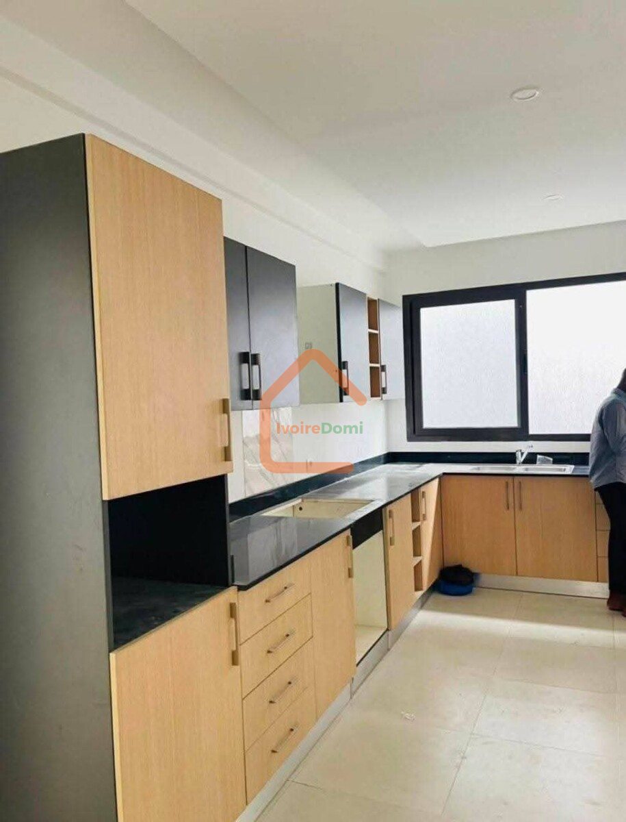 D’une villa duplex de 5 pièces au 2 plateaux vallons dans une cité zone restaurant BMW
