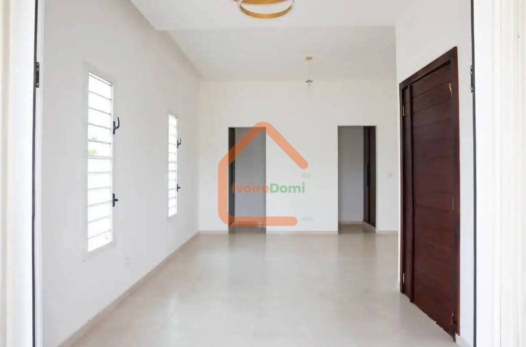 Vente d’une villa duplex de 5 pièces à Grand Bassam Mondoukou