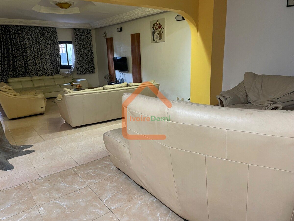 BELLE VILLA EN DUPLEX DE 8 PIECES EN VENTE