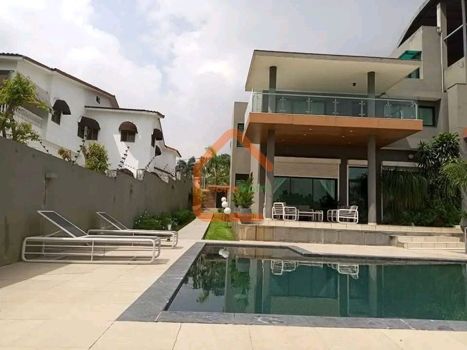 À VENDRE – VILLA SOMPTUEUSE 17 PIÈCES 2 PLATEAUX VALLON