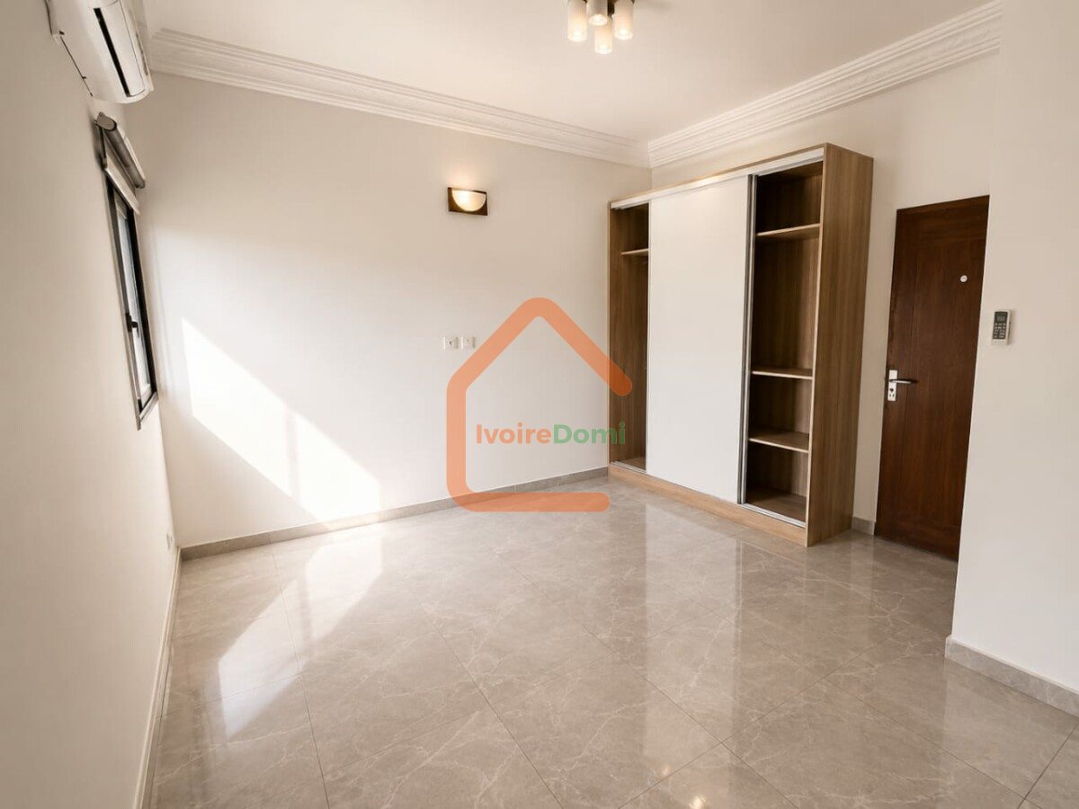 À LOUER – APPARTEMENT 4 PIÈCES MEUBLÉ 📍 Cocody 2 Plateaux ENA