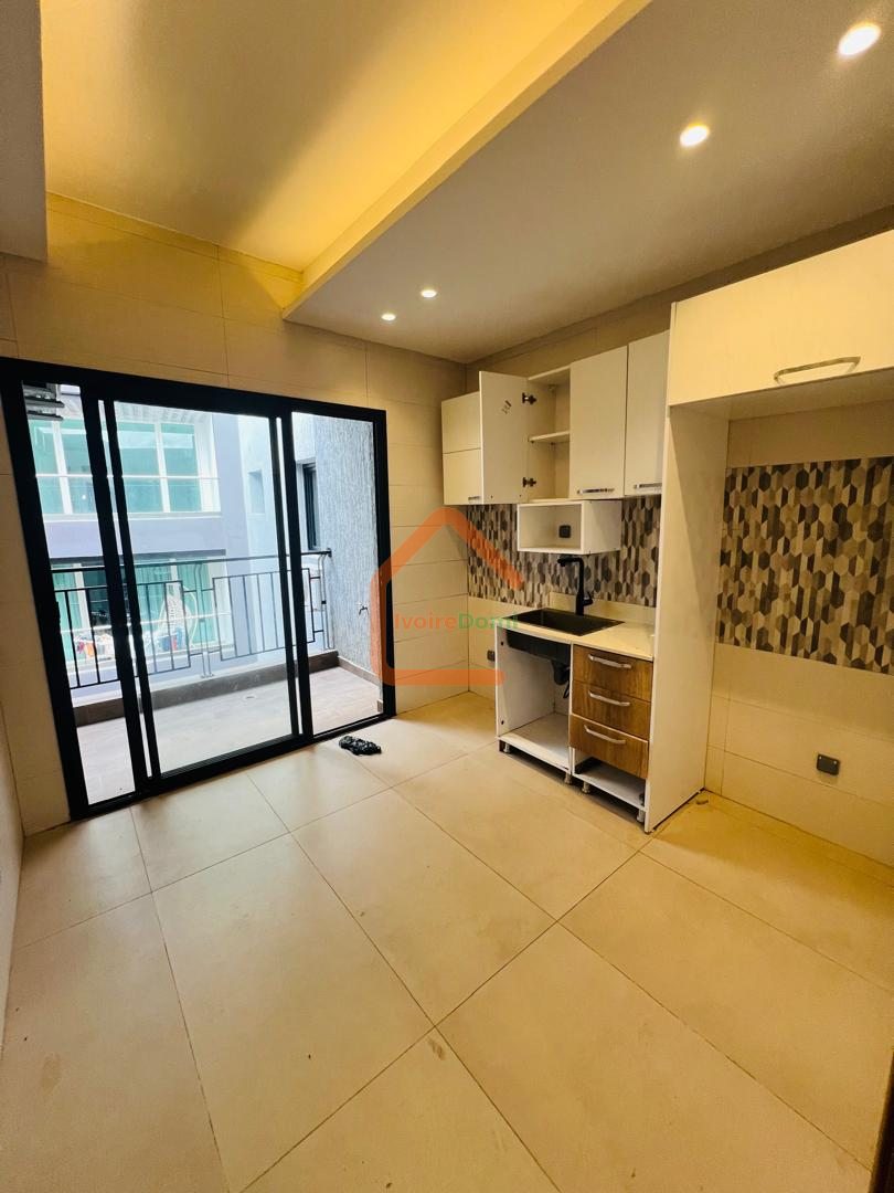 À LOUER – APPARTEMENTS 4 PIÈCES DE LUXE À ANGRÉ 8ÈME TRANCHE