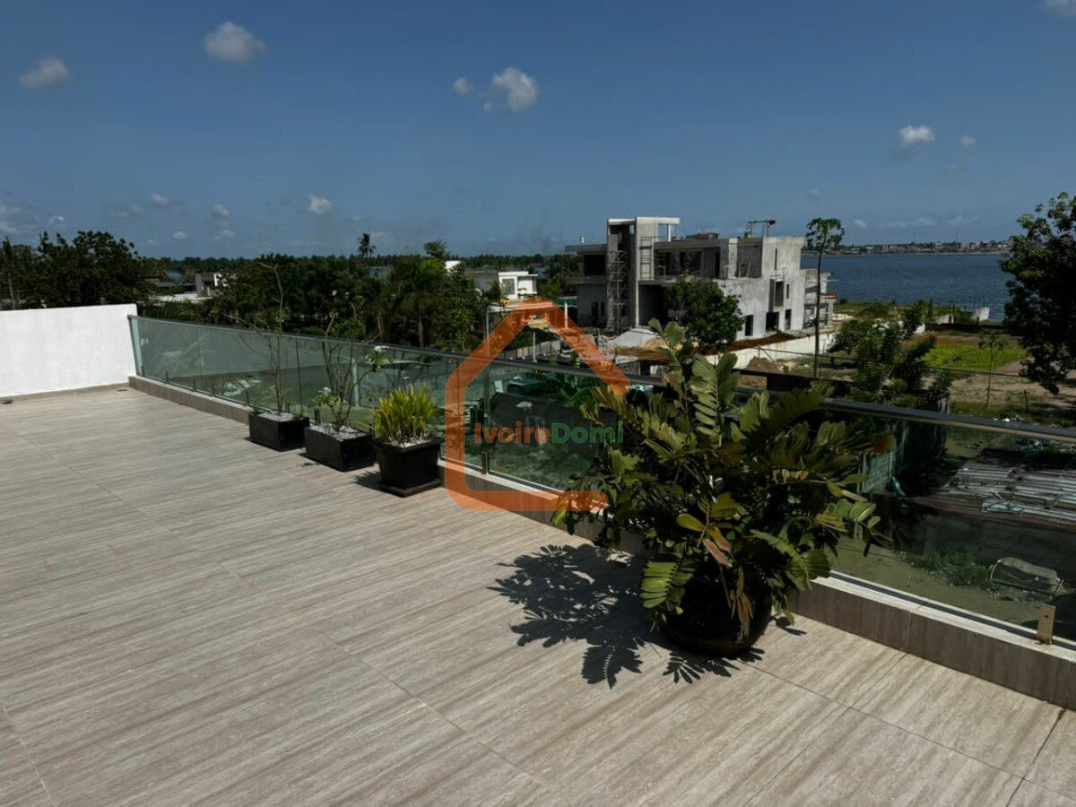 À LOUER – VILLA DUPLEX 8 PIÈCES AVEC PISCINE 🔥 📍 M’Badon – Procréa Vue Lagune Standing premium