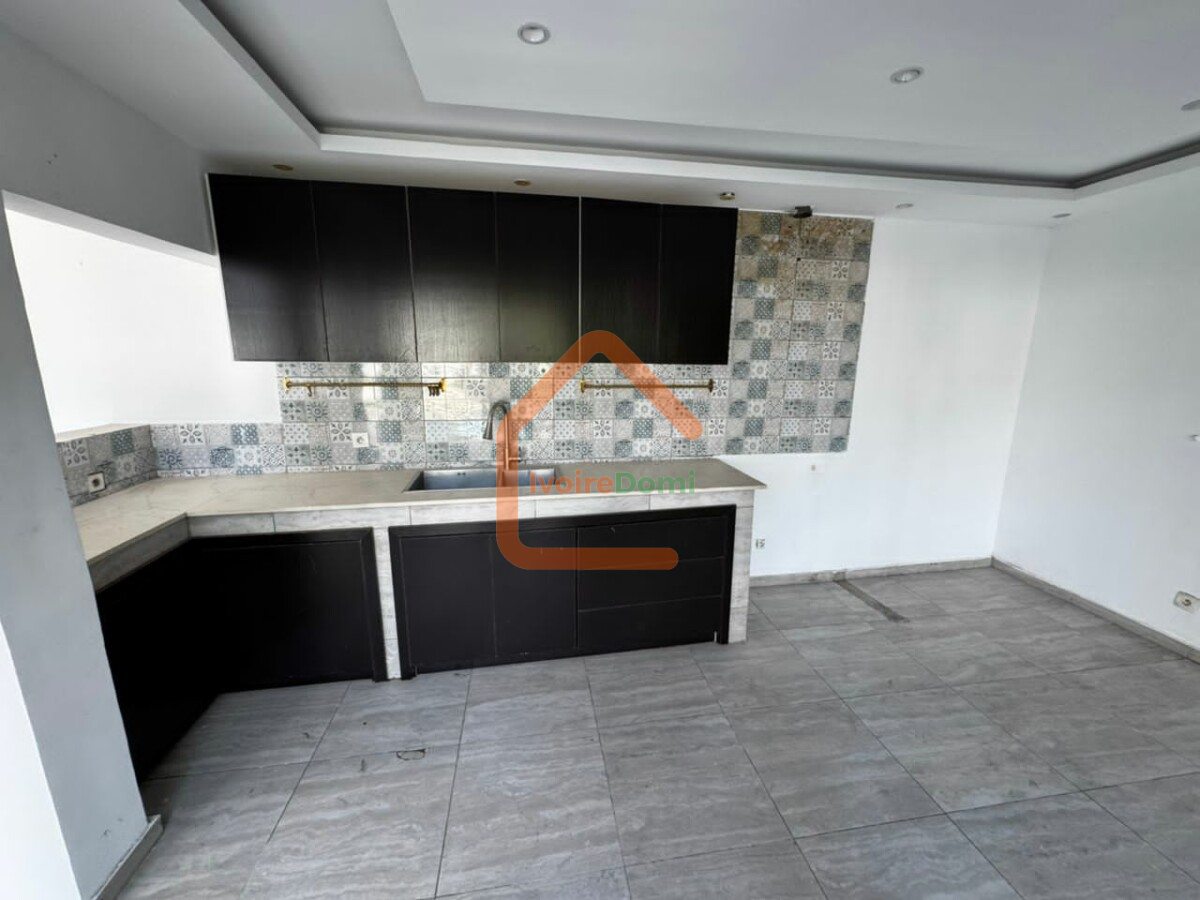 À LOUER – VILLA DUPLEX 8 PIÈCES AVEC PISCINE 🔥 📍 M’Badon – Procréa Vue Lagune Standing premium