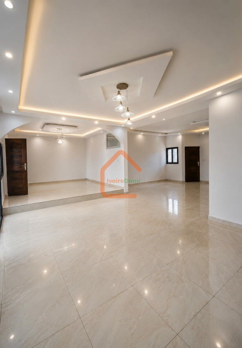 🏡 À LOUER – DUPLEX 7 PIÈCES À COCODY FAYA (CITÉ PRESTIGE)