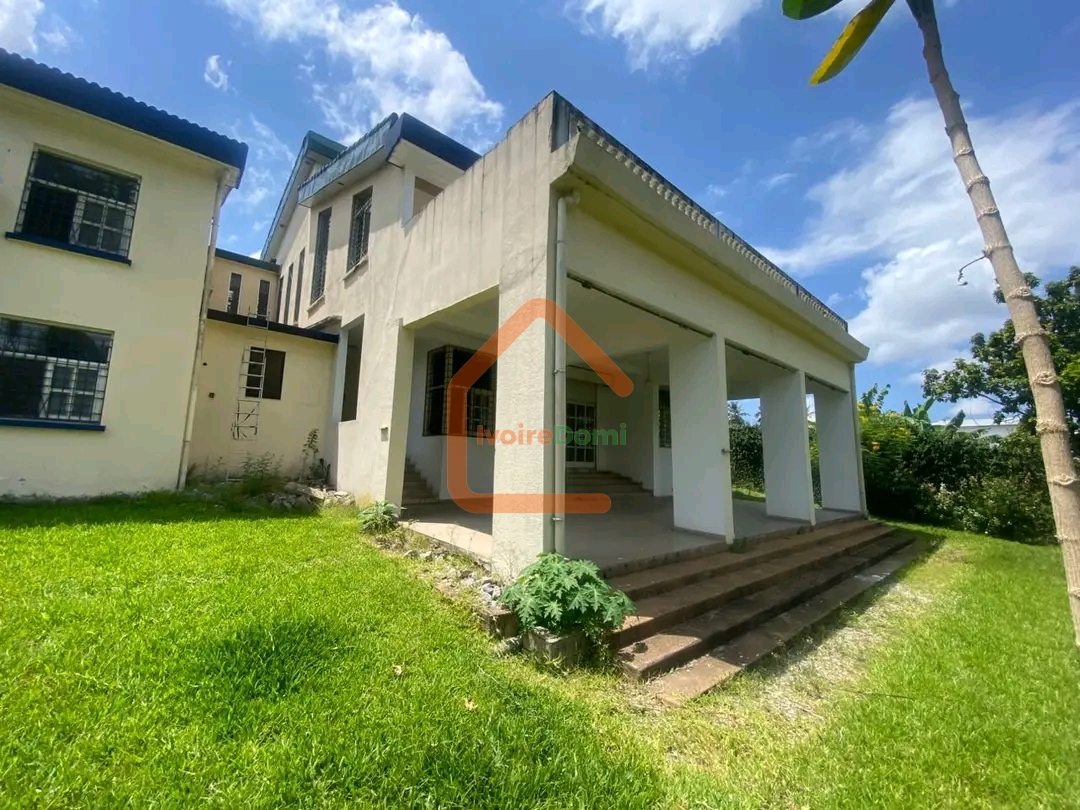 🏡 À LOUER – VILLA DE STANDING 14 PIÈCES À RIVIERA GOLF (LES VERSANTS)