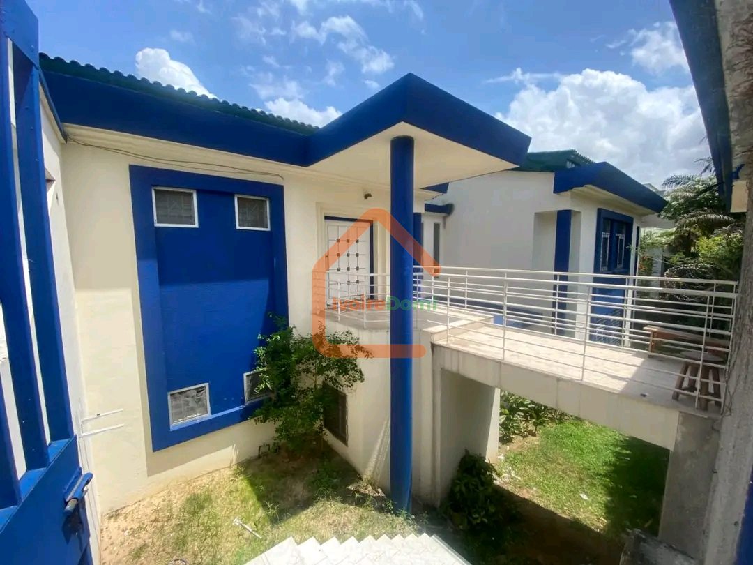 🏡 À LOUER – VILLA DE STANDING 14 PIÈCES À RIVIERA GOLF (LES VERSANTS)