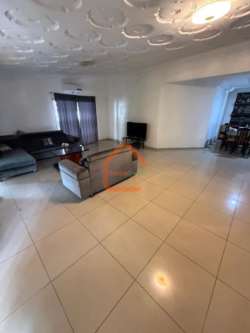 ✨ À LOUER – VILLA DUPLEX 8 PIÈCES DE STANDING À COCODY RIVIERA FAYA ✨