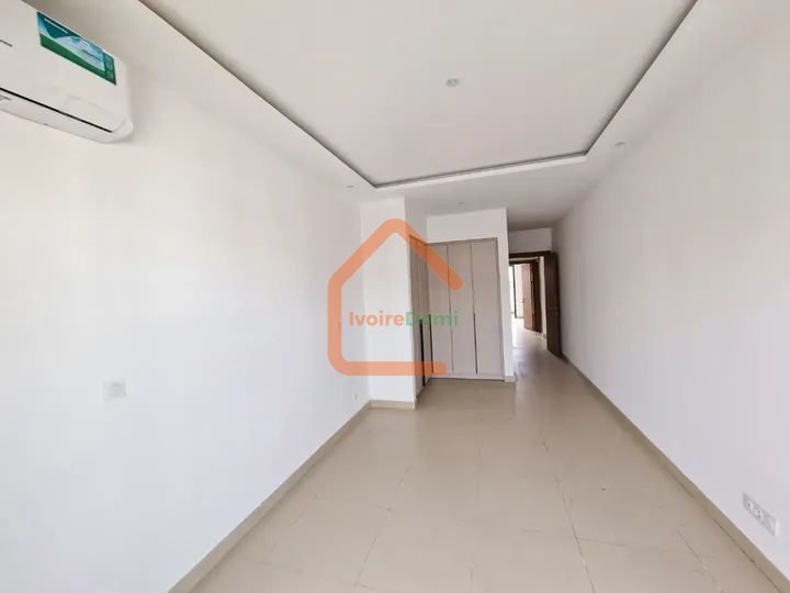✨ À LOUER – APPARTEMENT MODERNE 4 PIÈCES AUX 2 PLATEAUX – GARDEN PLAZA ✨