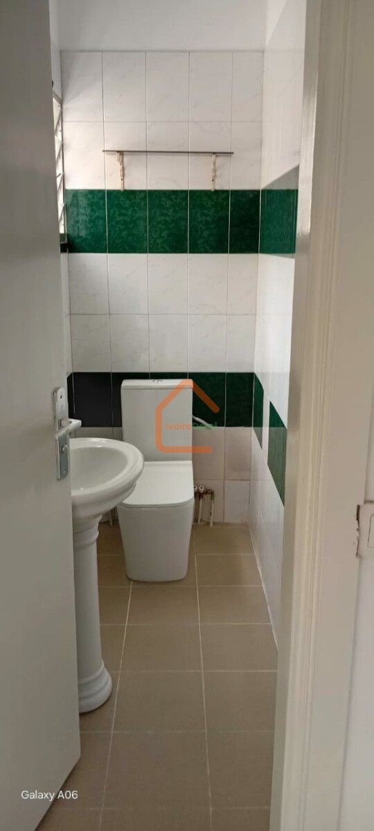 🔥 À LOUER – VILLA DUPLEX 12 PIÈCES DE HAUT STANDING À COCODY RIVIERA 2 – IDÉALE BUREAUX 🔥