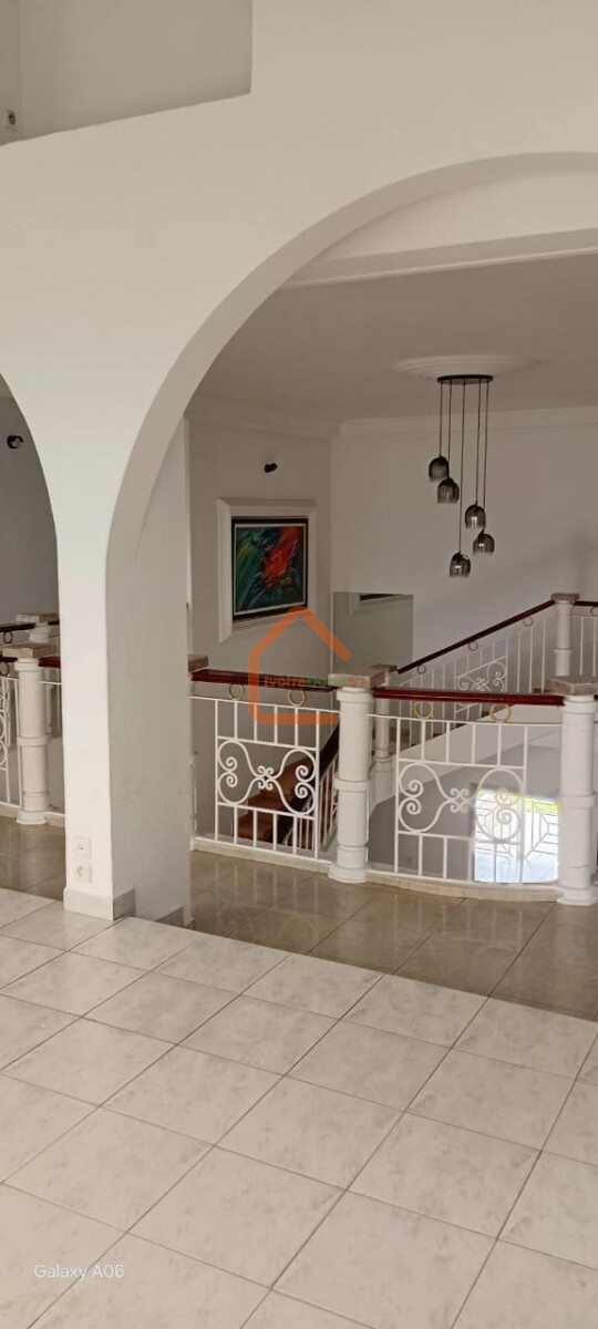 🔥 À LOUER – VILLA DUPLEX 12 PIÈCES DE HAUT STANDING À COCODY RIVIERA 2 – IDÉALE BUREAUX 🔥