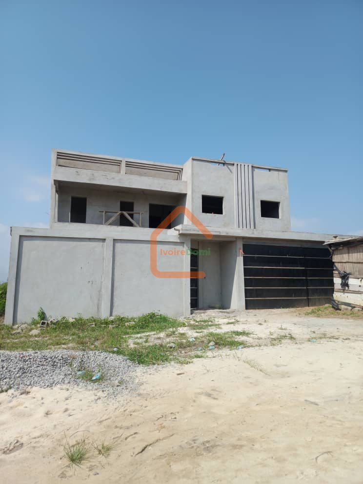 Villa Duplex à vendre Abatta 9 pièces