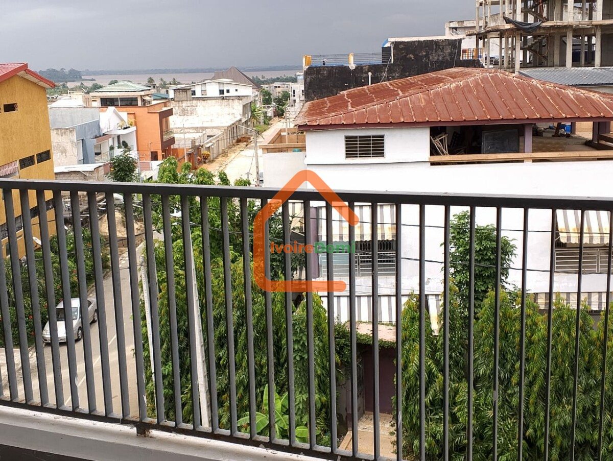 DE NOUVEAUX APPARTS F3 &F2 A LA RIVIERA ABATTA RESIDENTIELLE